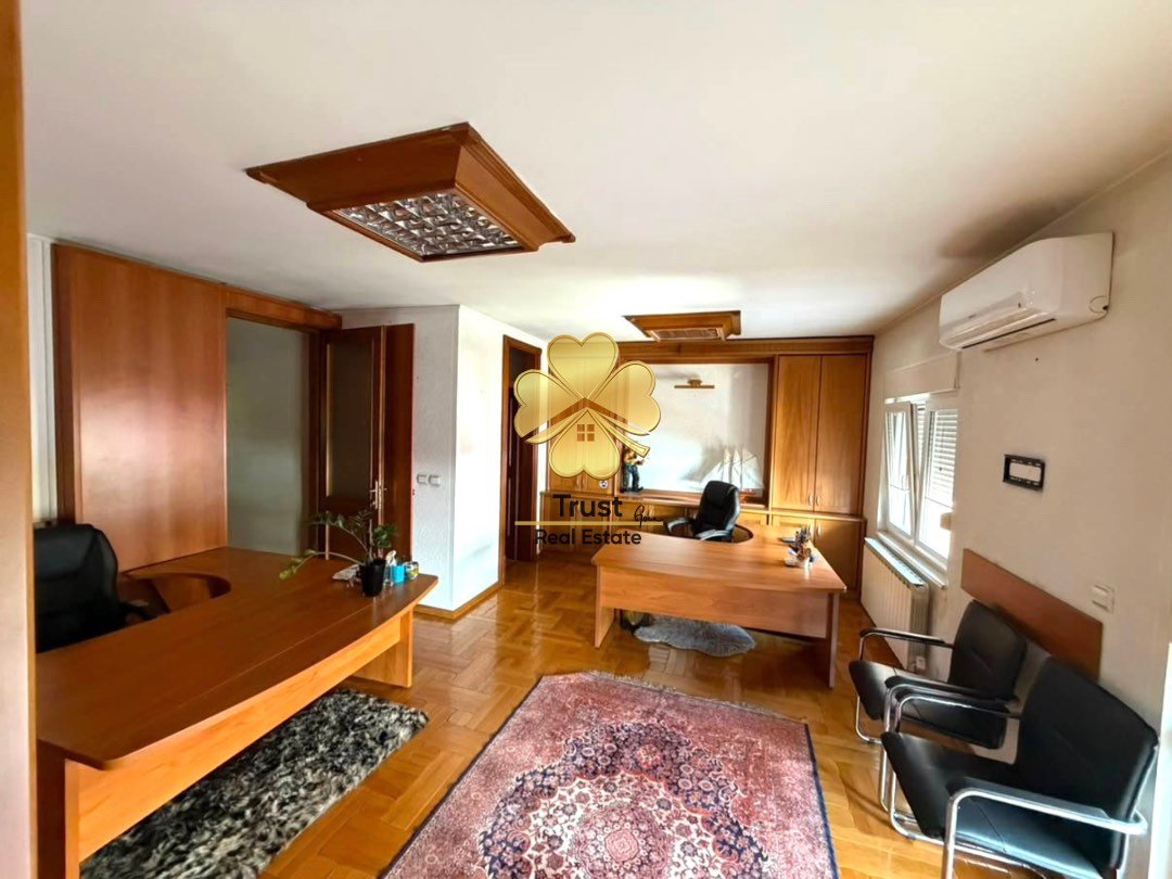 Poslovni prostor, 150m2, Stara Varos, Podgorica
